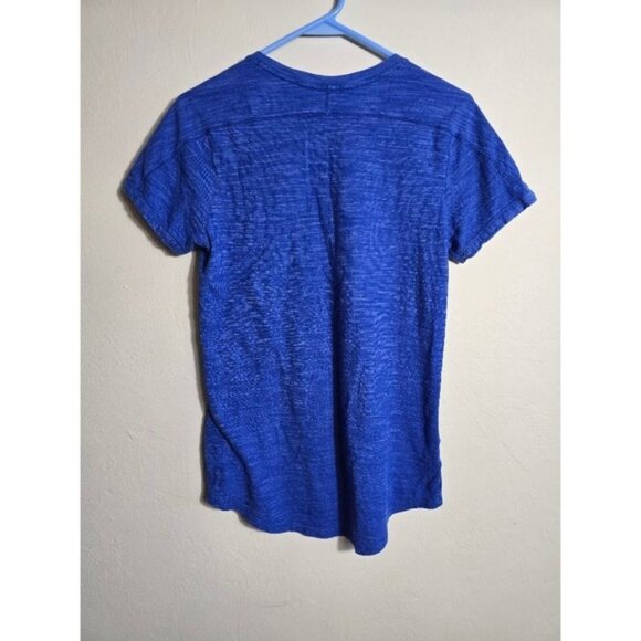 Under Armour V-Neck‎ T-Shirt Athletic Activewear Top Short Sleeve  Blue - Picture 1 of 4